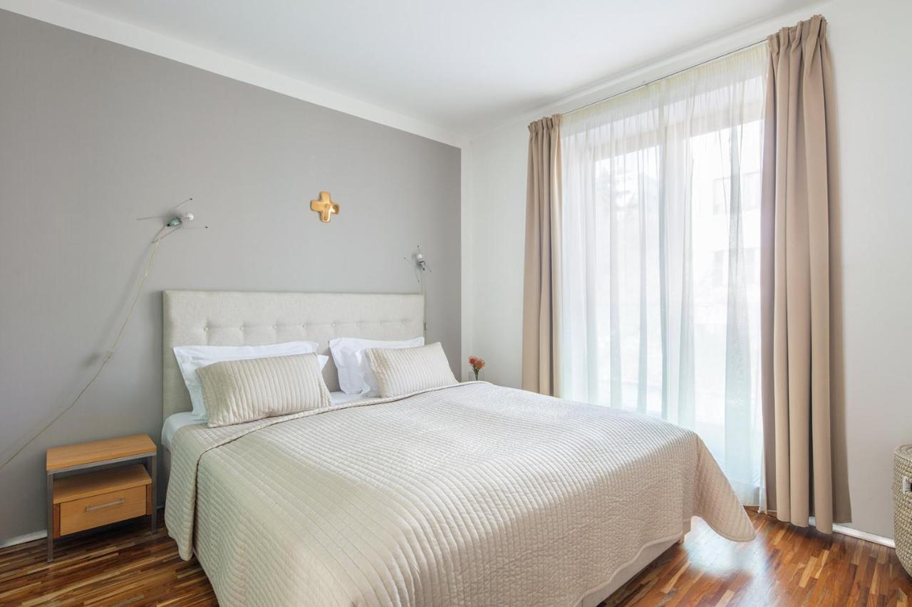 Holeckova Apartments Praha Bagian luar foto