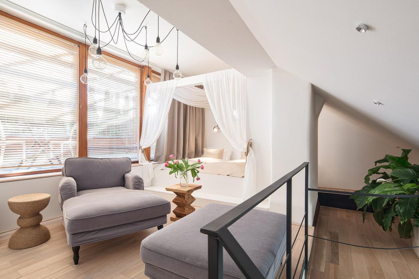 Holeckova Apartments Praha Bagian luar foto