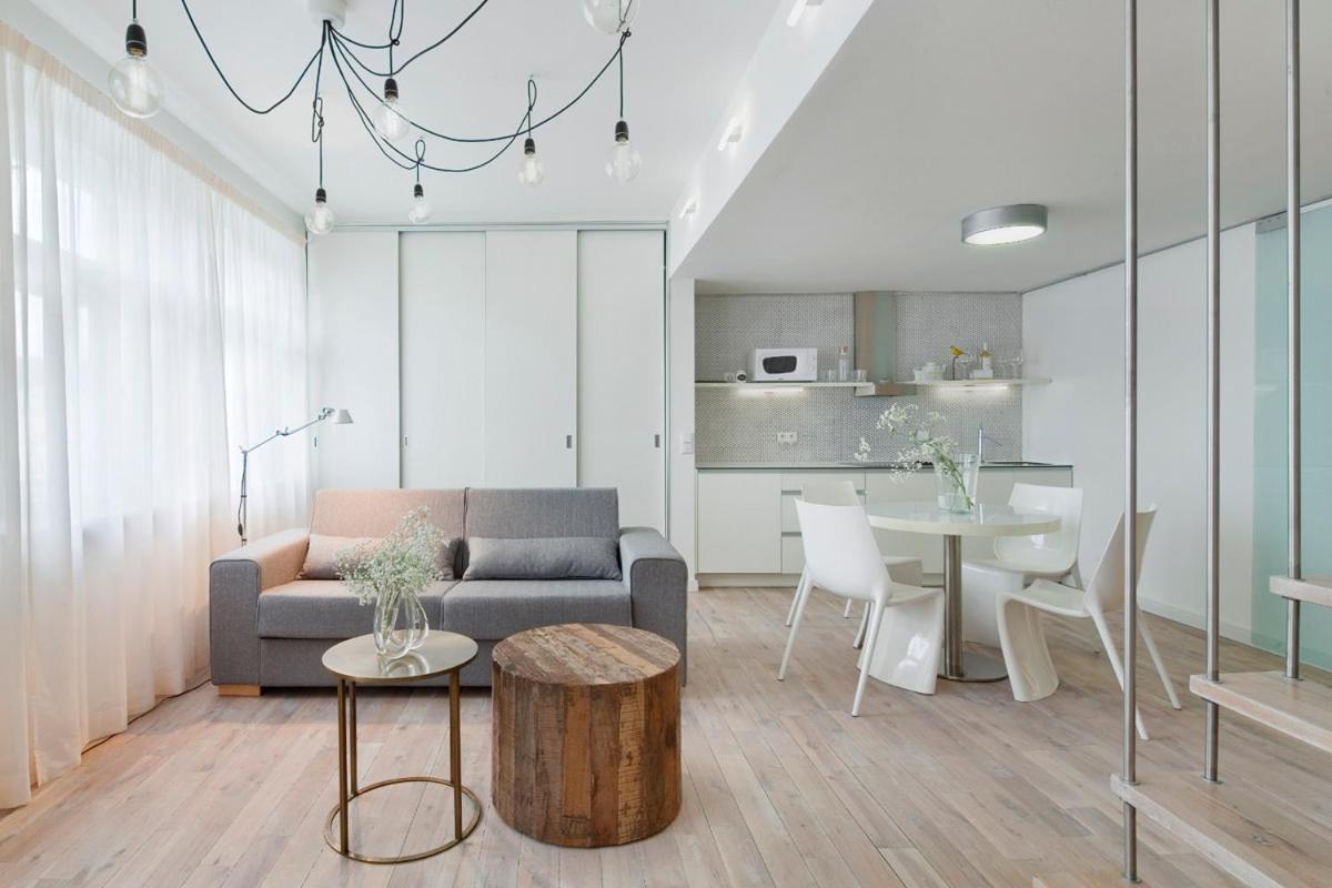 Holeckova Apartments Praha Bagian luar foto