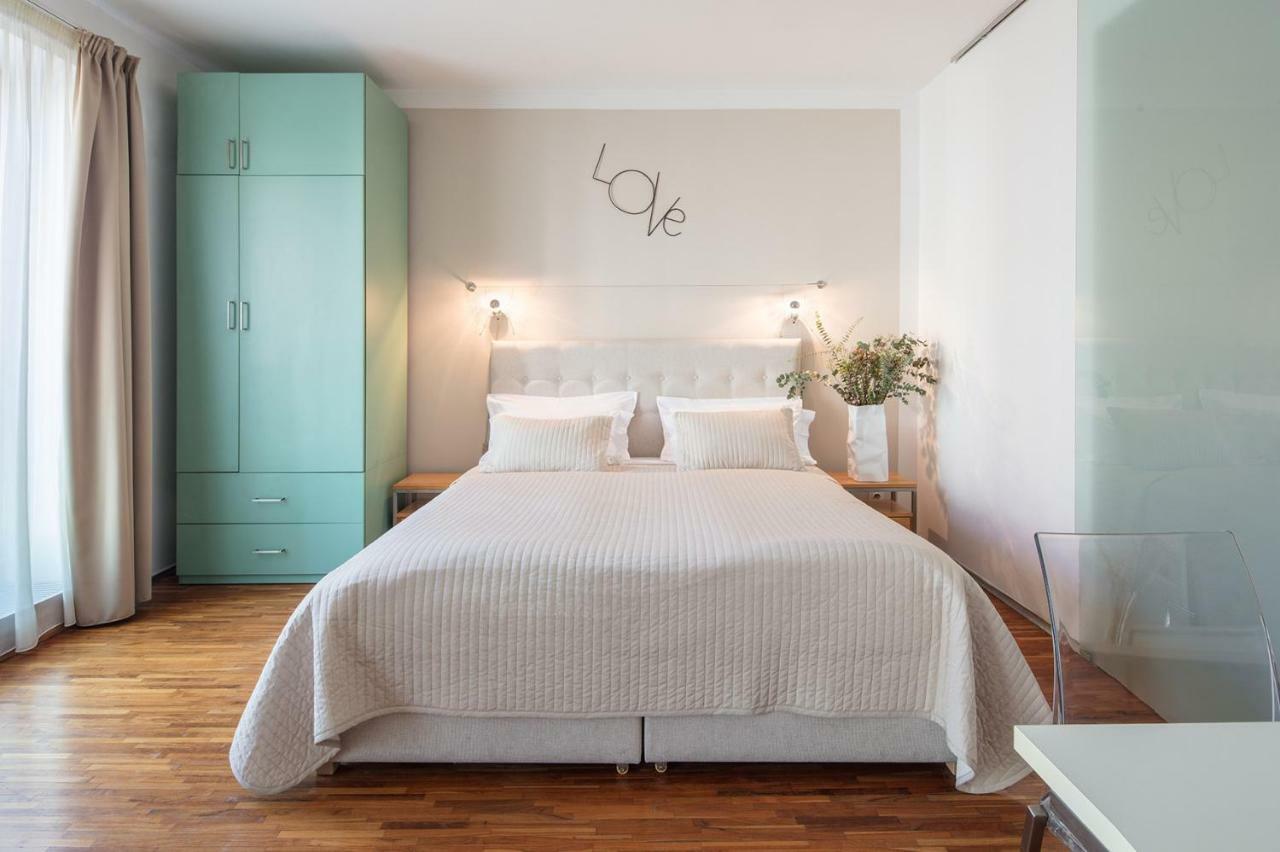Holeckova Apartments Praha Bagian luar foto